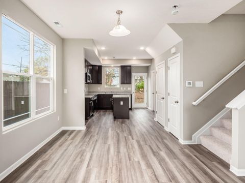 Tiny photo for 798 S Yearling Road, Columbus, OH 43213 (MLS # 225040569)