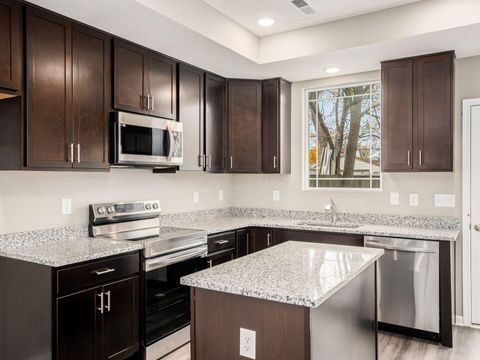 Tiny photo for 798 S Yearling Road, Columbus, OH 43213 (MLS # 225040569)