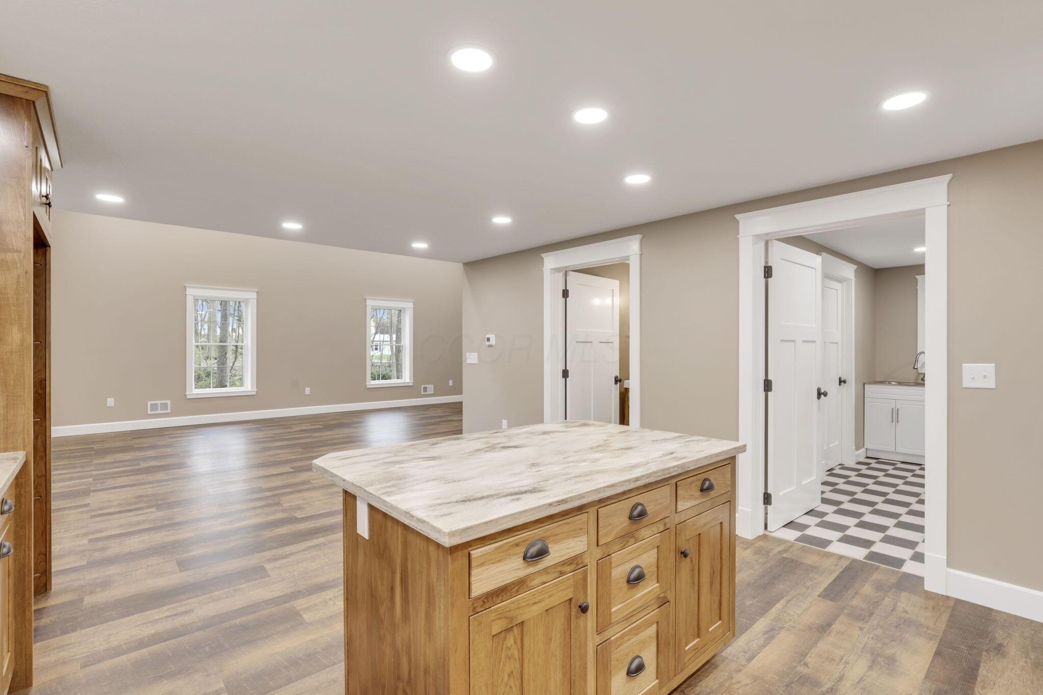 889 Blacksnake Road, Utica, Ohio image 15