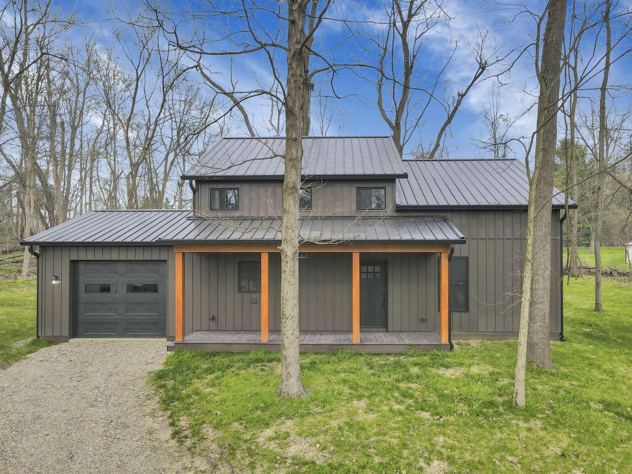 889 Blacksnake Road, Utica, Ohio image 3