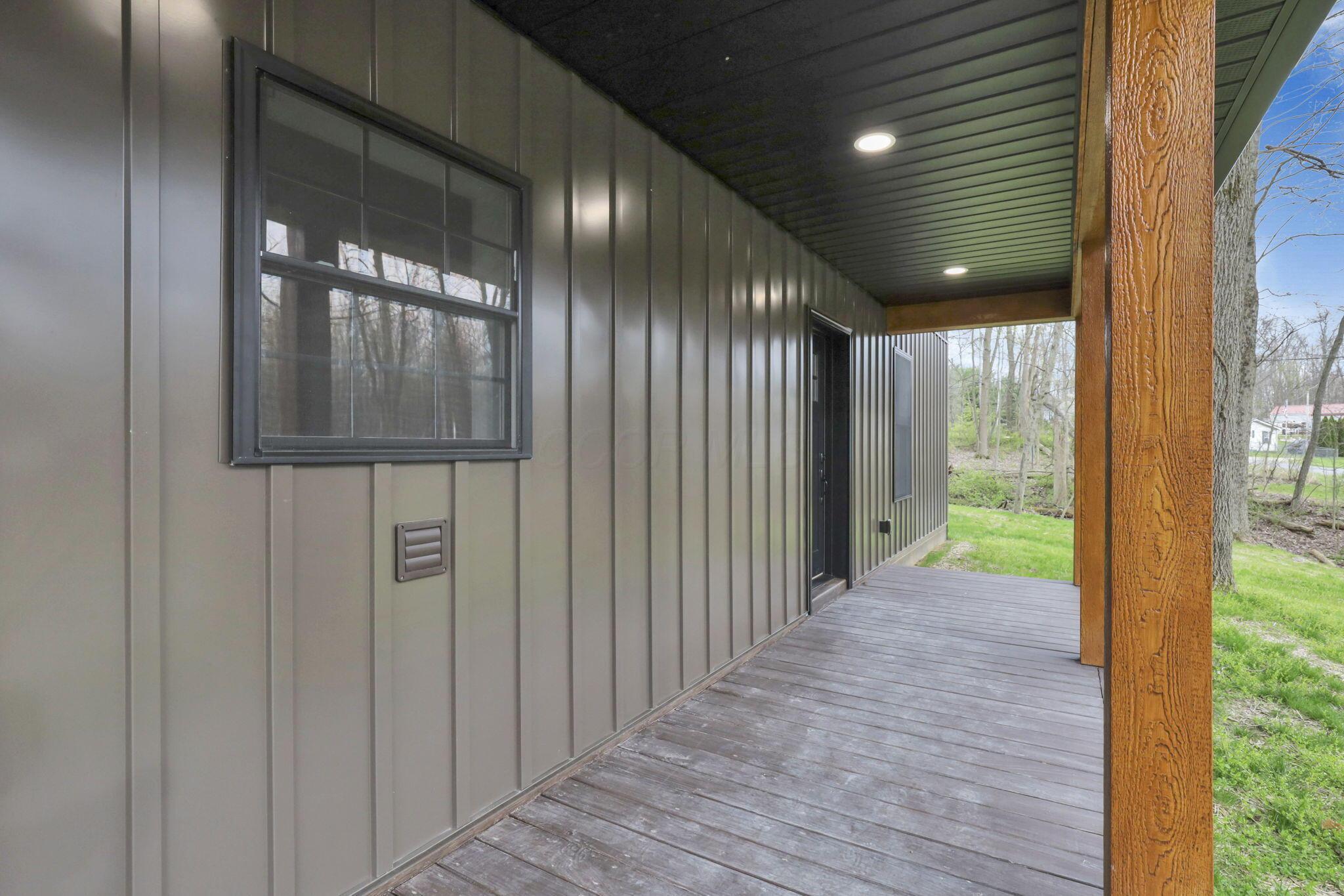 889 Blacksnake Road, Utica, Ohio image 6