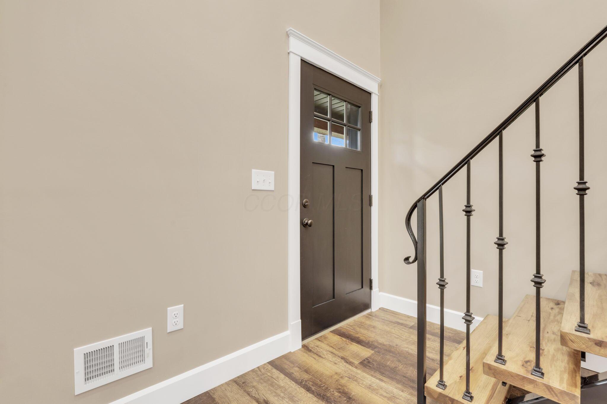 889 Blacksnake Road, Utica, Ohio image 8