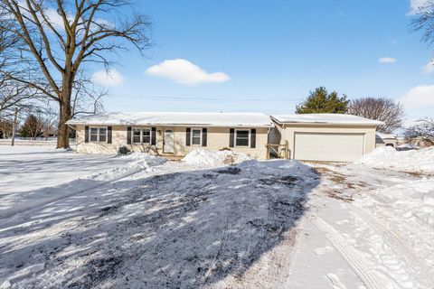 Photo of 1201 Bowtown Road, Delaware, OH 43015 (MLS # 226002994)