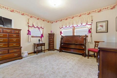 Tiny photo for 14687 National Road SE, Thornville, OH 43076 (MLS # 226002461)