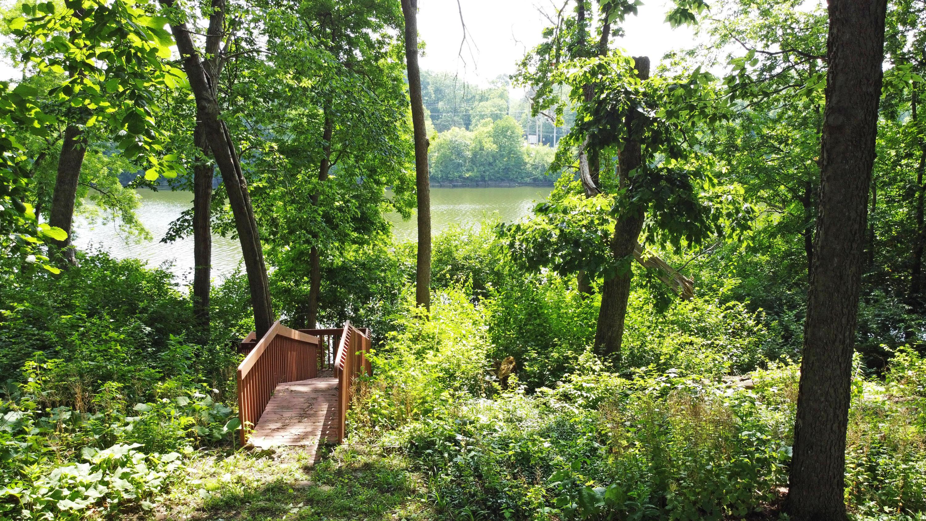 Columbus, Ohio 43221, United States, 4 Bedrooms Bedrooms, ,3 BathroomsBathrooms,Residential,Pending,185380