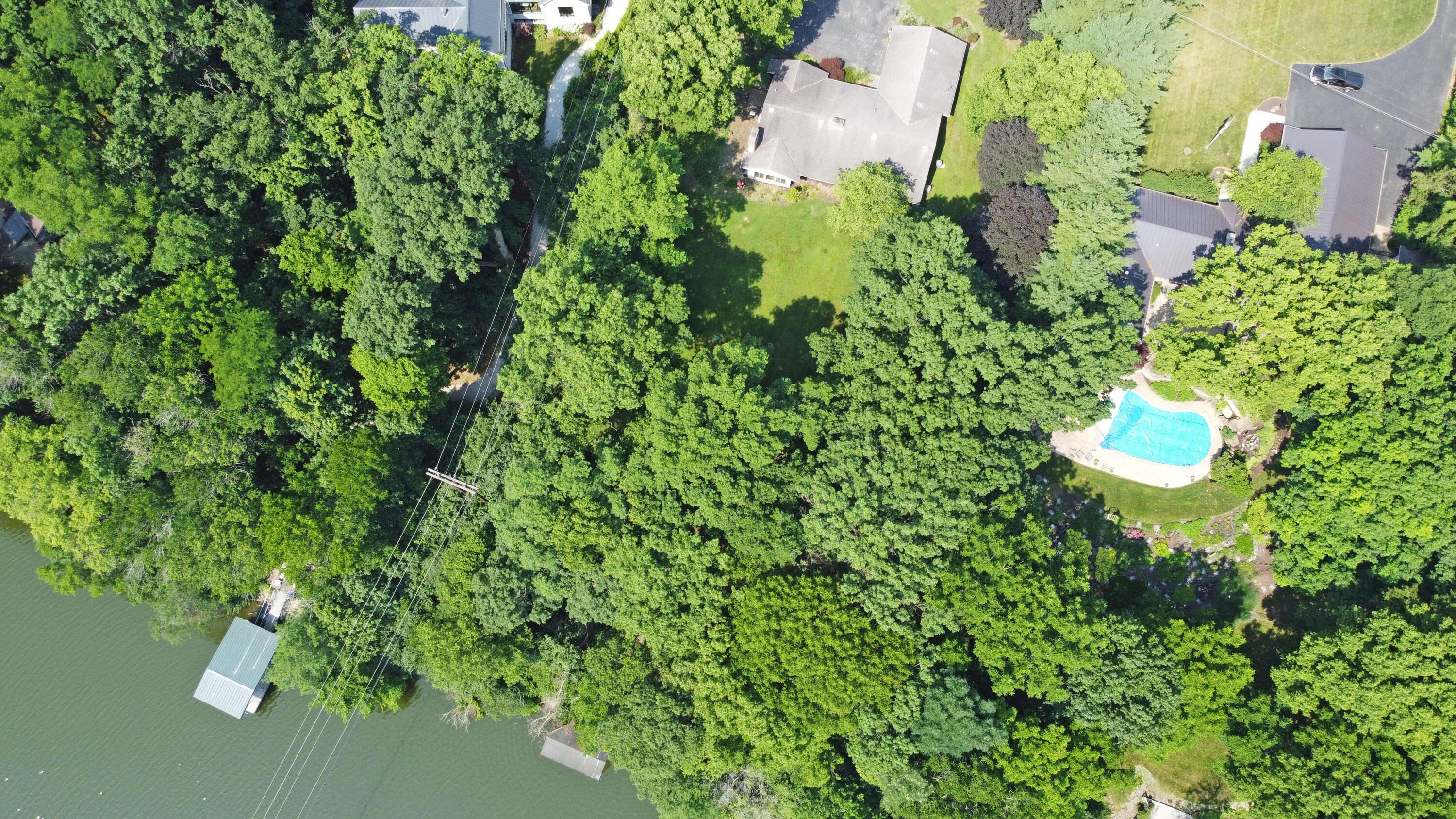 Columbus, Ohio 43221, United States, 4 Bedrooms Bedrooms, ,3 BathroomsBathrooms,Residential,Pending,185380