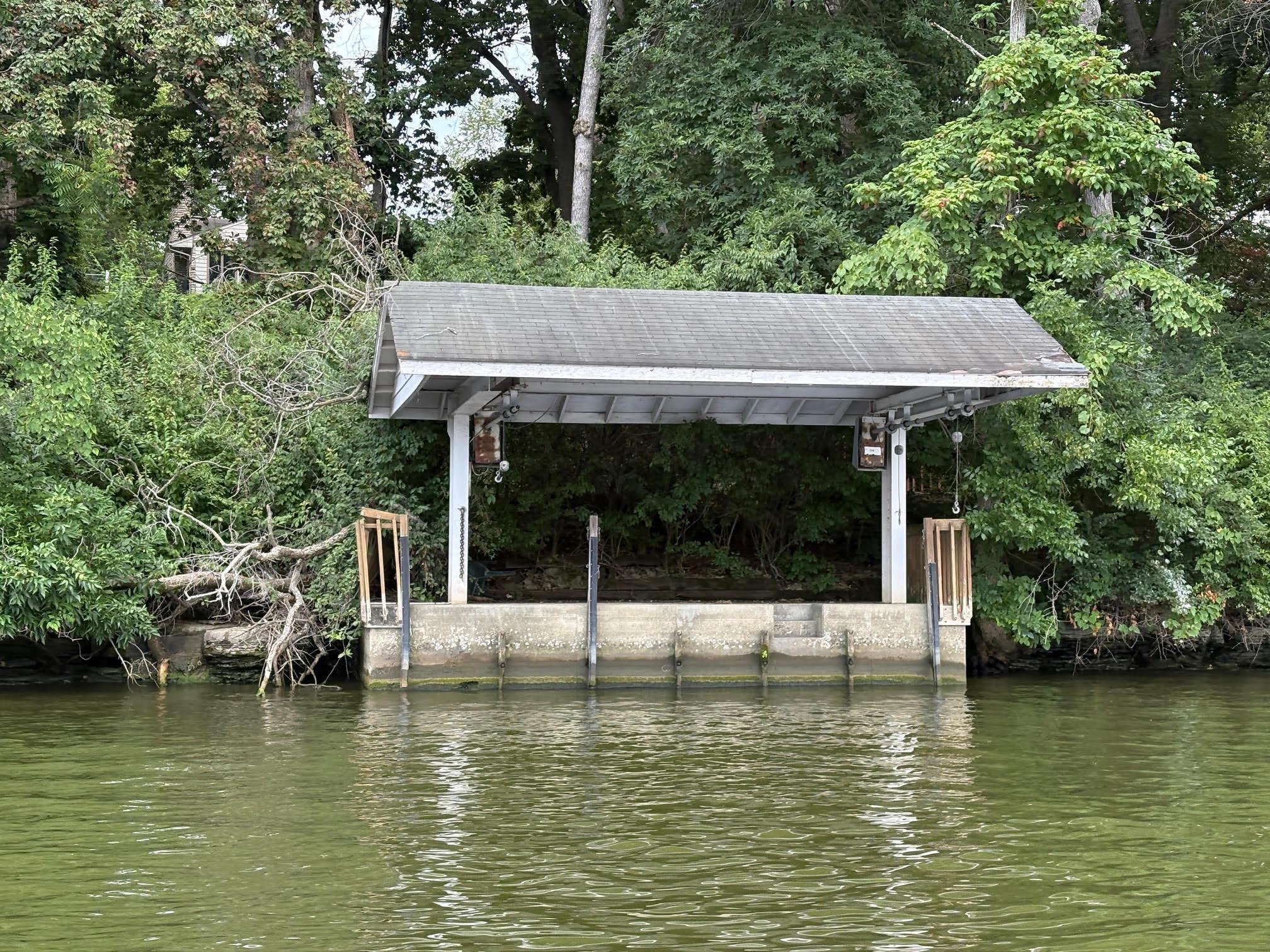 Columbus, Ohio 43221, United States, 4 Bedrooms Bedrooms, ,3 BathroomsBathrooms,Residential,Pending,185380