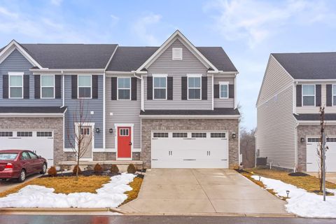Photo of 3810 Coach Trail, Grove City, OH 43123 (MLS # 226004476)