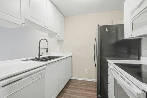 Tiny photo for 4666 Shalers Drive 49C #49C, Columbus, OH 43228 (MLS # 225044615)