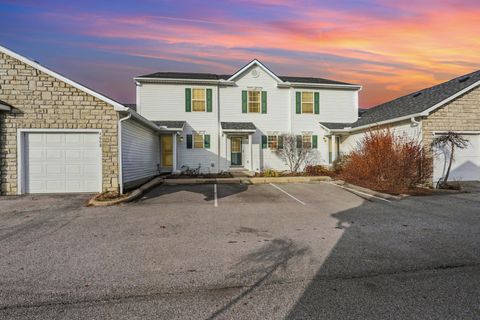 Photo of 4666 Shalers Drive 49C #49C, Columbus, OH 43228 (MLS # 225044615)