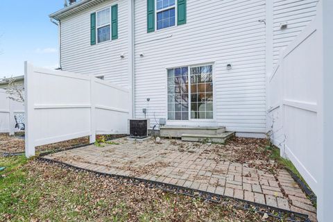 Tiny photo for 4666 Shalers Drive 49C #49C, Columbus, OH 43228 (MLS # 225044615)