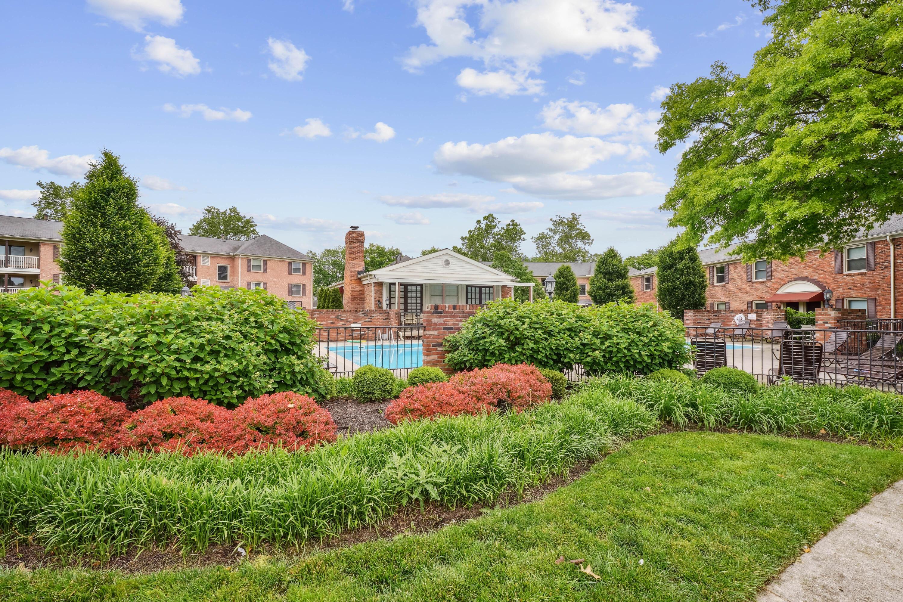 996 Chatham Lane #E, Columbus, Ohio image 26