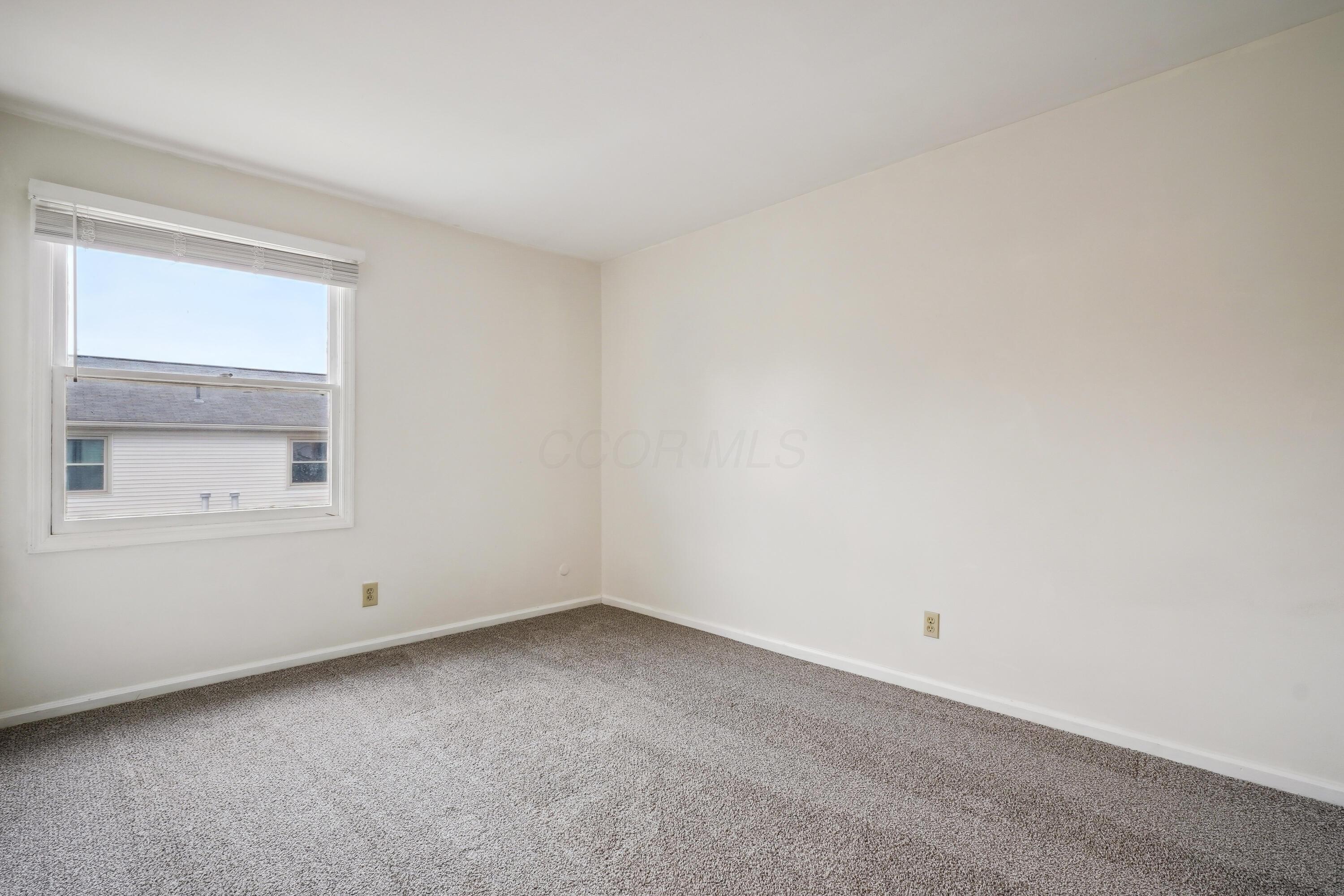 996 Chatham Lane #E, Columbus, Ohio image 24
