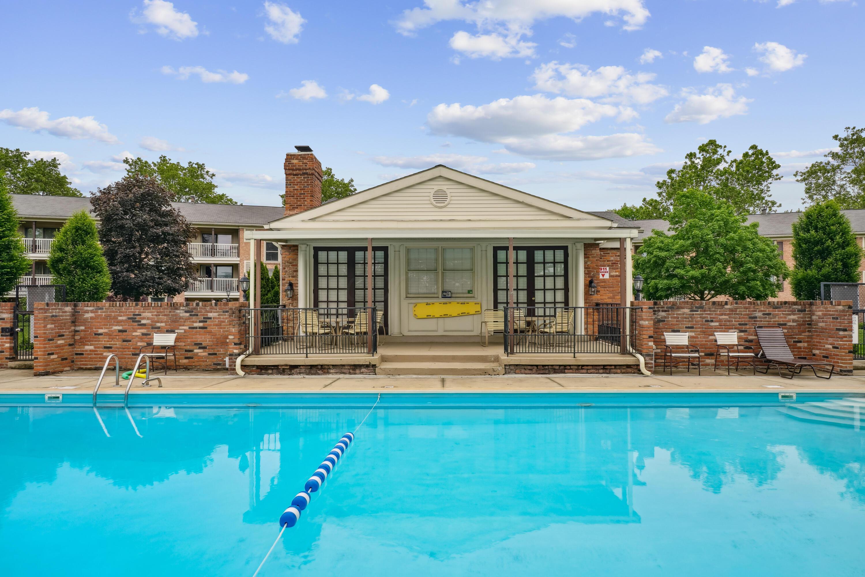 996 Chatham Lane #E, Columbus, Ohio image 29