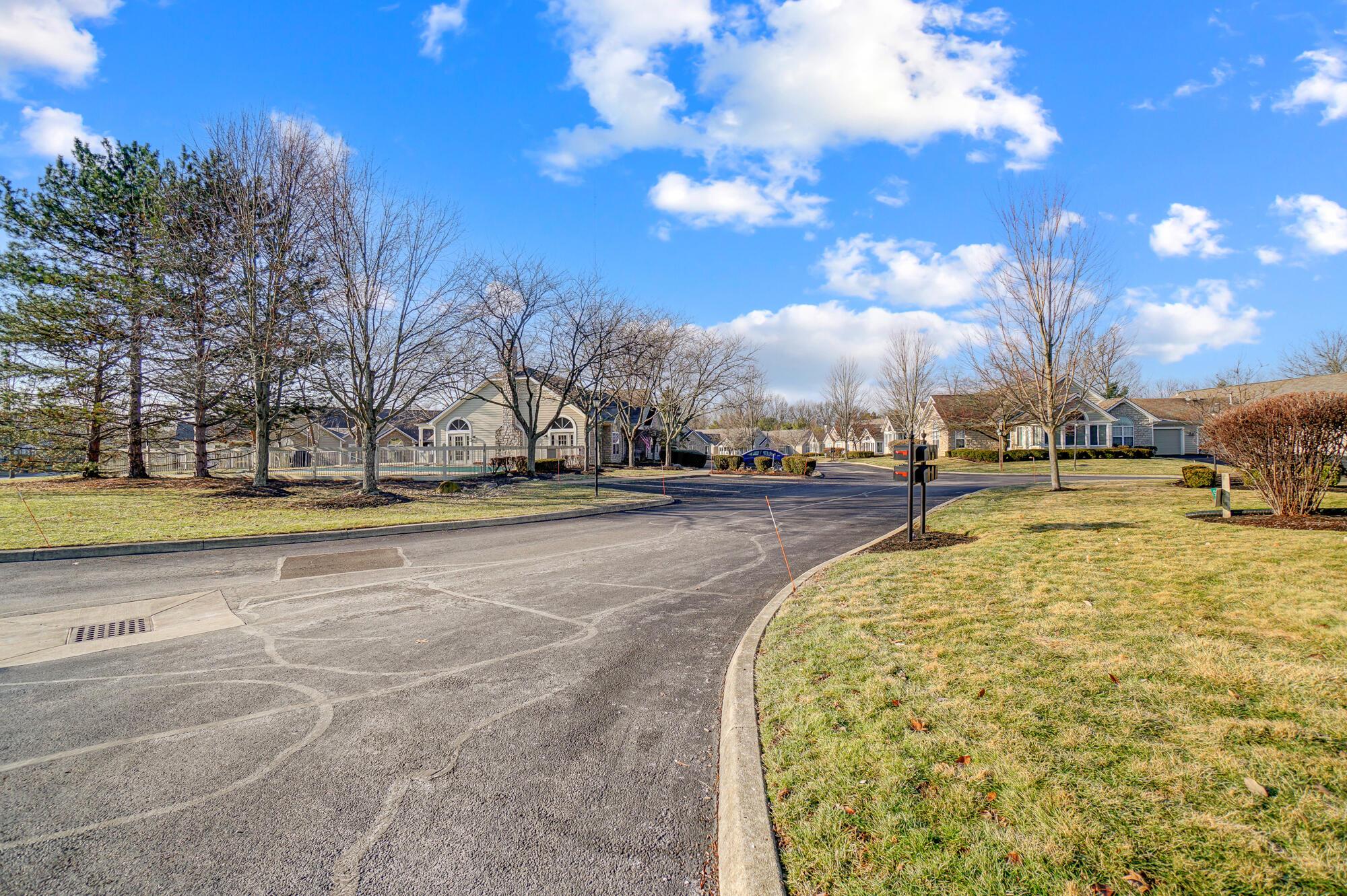 6305 Pinehurst Pointe, Westerville, Ohio image 31