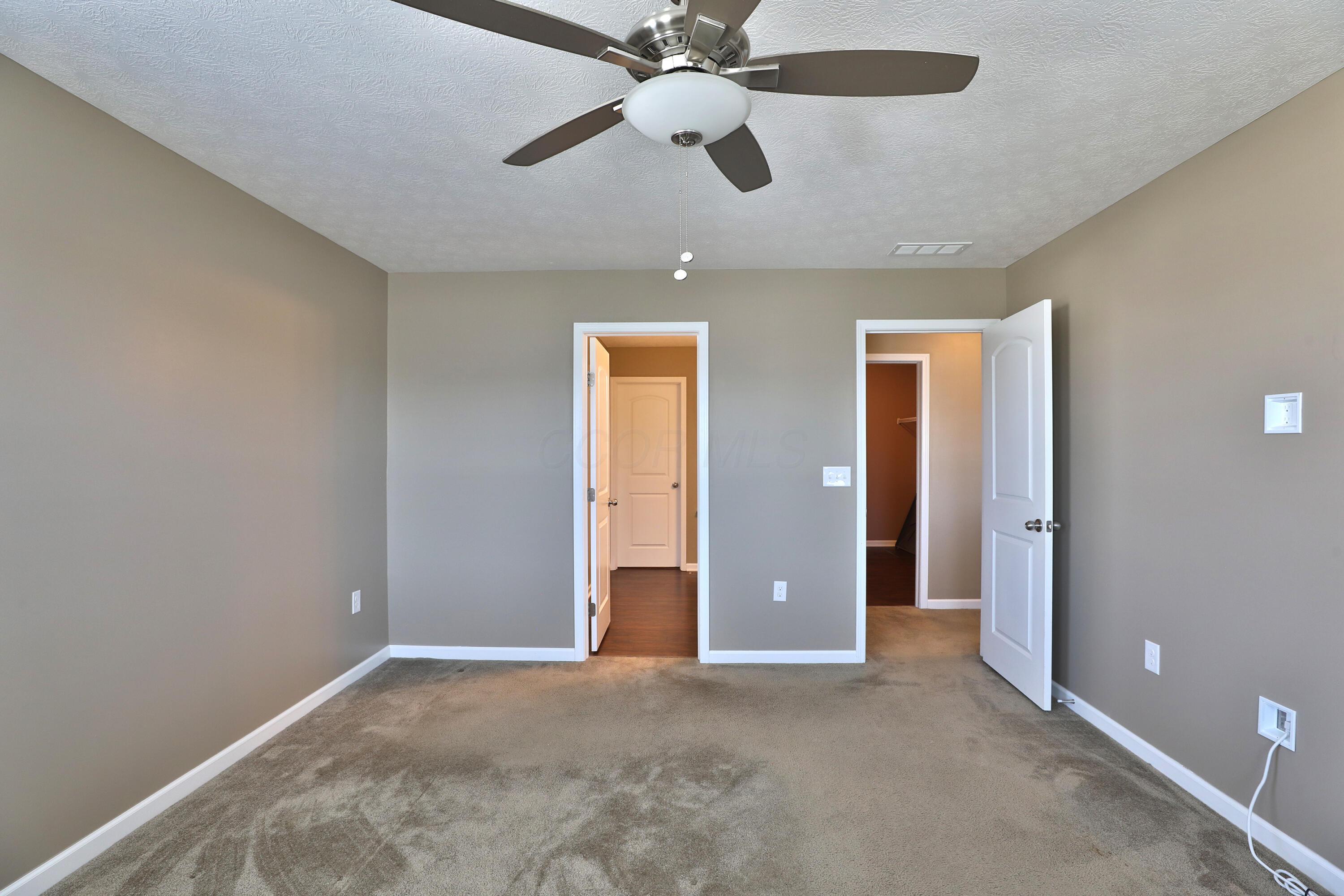 3935 Snowshoe Avenue, Grove City, Ohio image 33