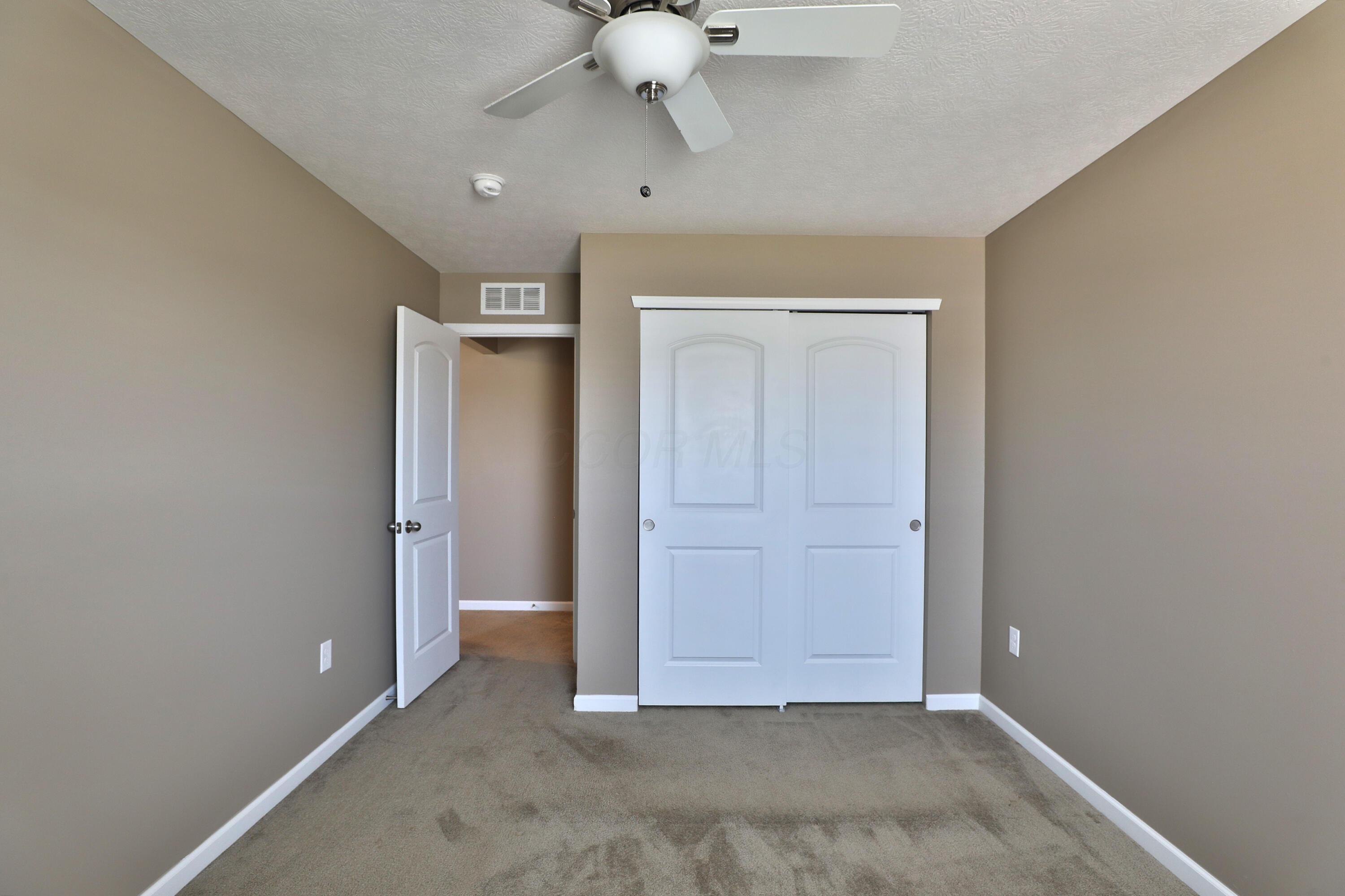 3935 Snowshoe Avenue, Grove City, Ohio image 27