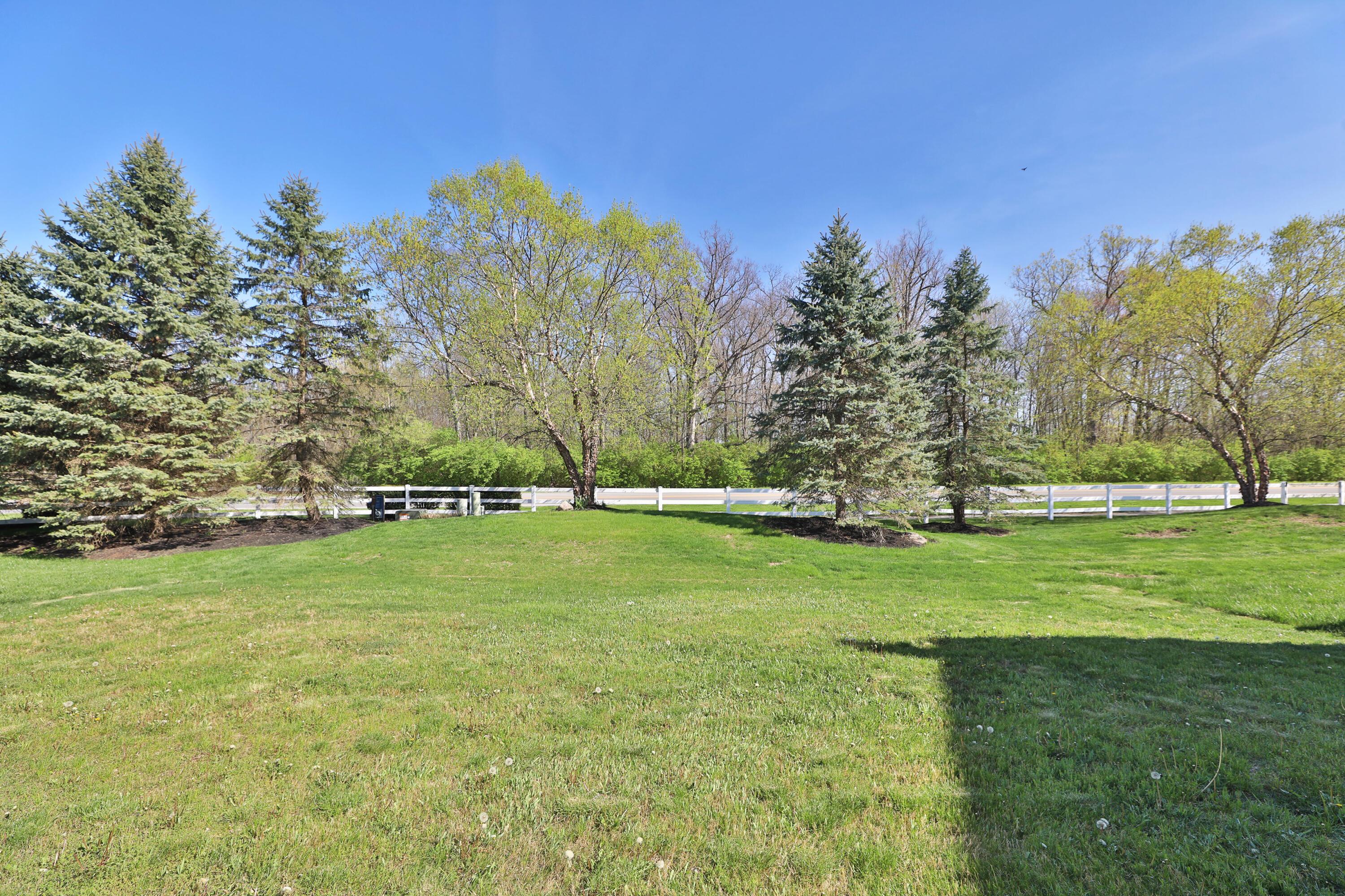 3935 Snowshoe Avenue, Grove City, Ohio image 46