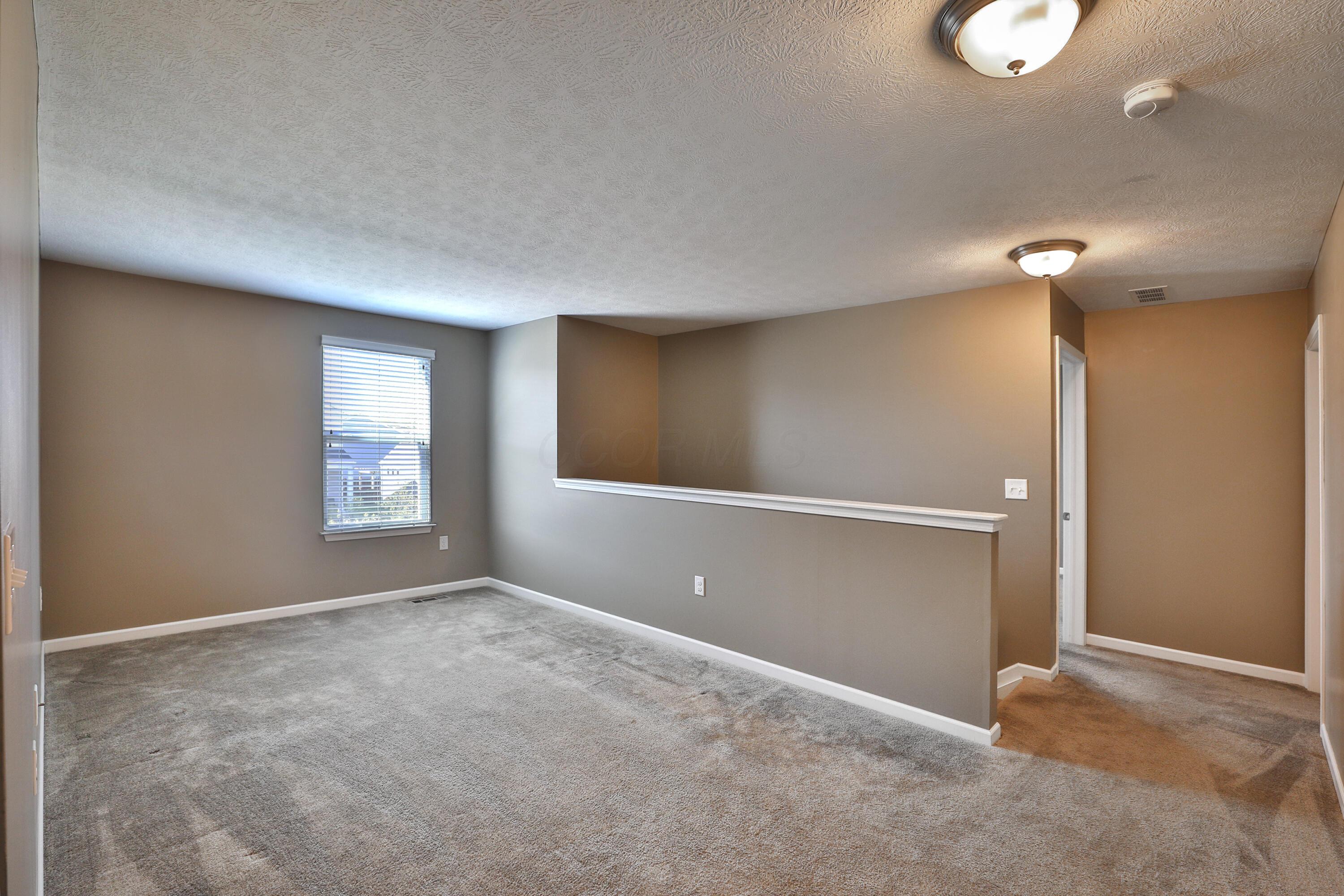 3935 Snowshoe Avenue, Grove City, Ohio image 24