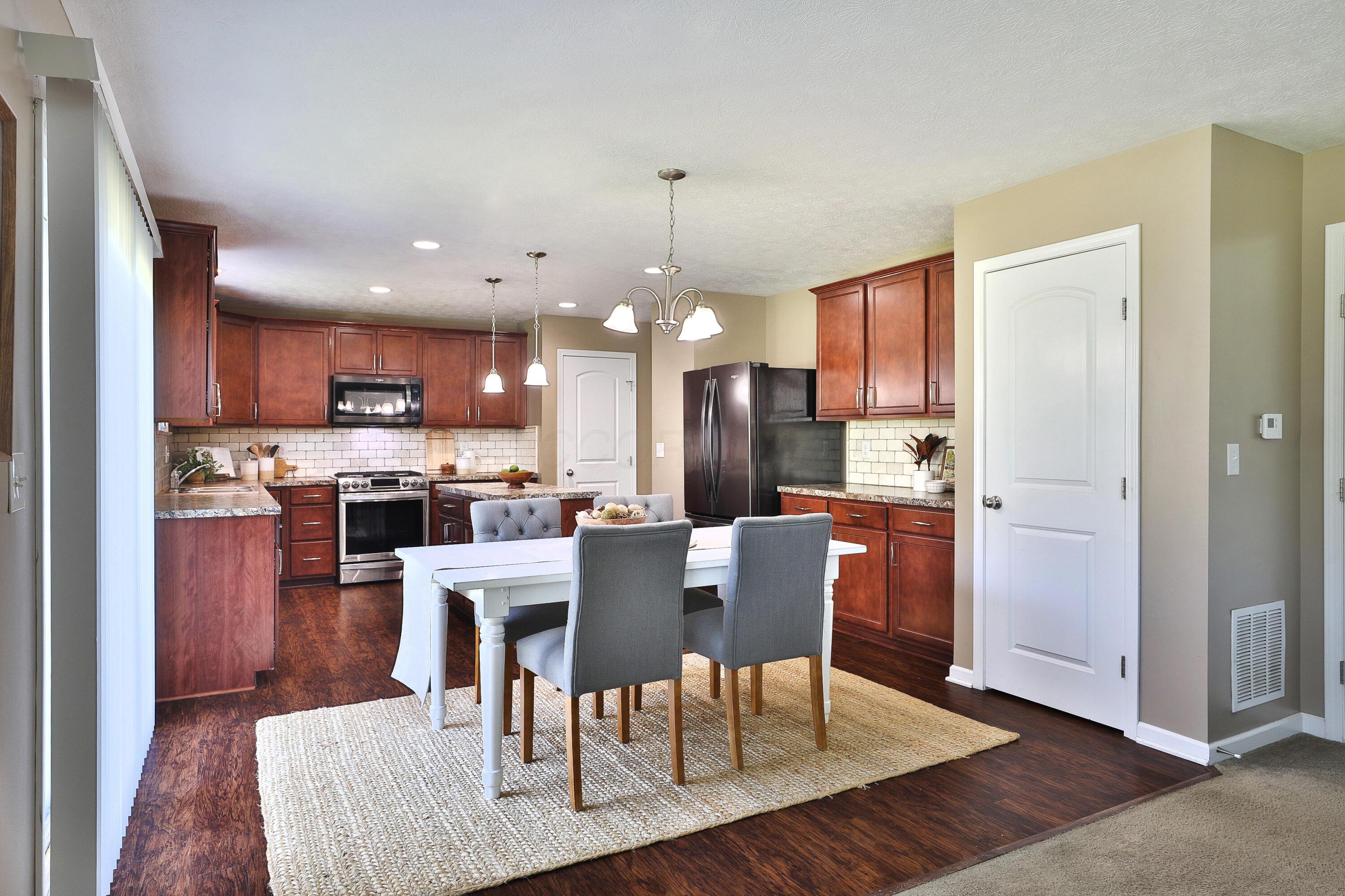 3935 Snowshoe Avenue, Grove City, Ohio image 13