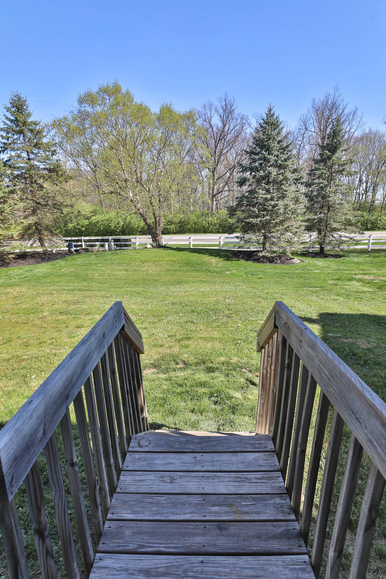 3935 Snowshoe Avenue, Grove City, Ohio image 45