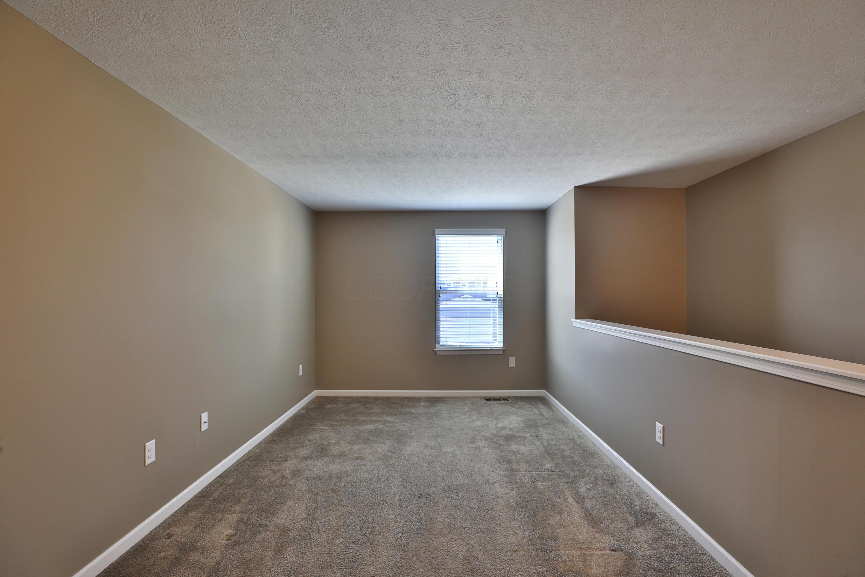 3935 Snowshoe Avenue, Grove City, Ohio image 23