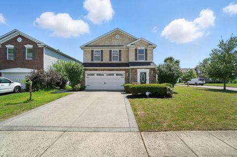 Photo of 5507 Town Hill Drive, Canal Winchester, OH 43110 (MLS # 225046322)