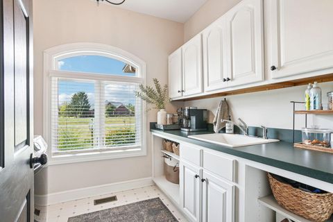 Tiny photo for 6772 Ohio Canal Court NW, Canal Winchester, OH 43110 (MLS # 225036972)