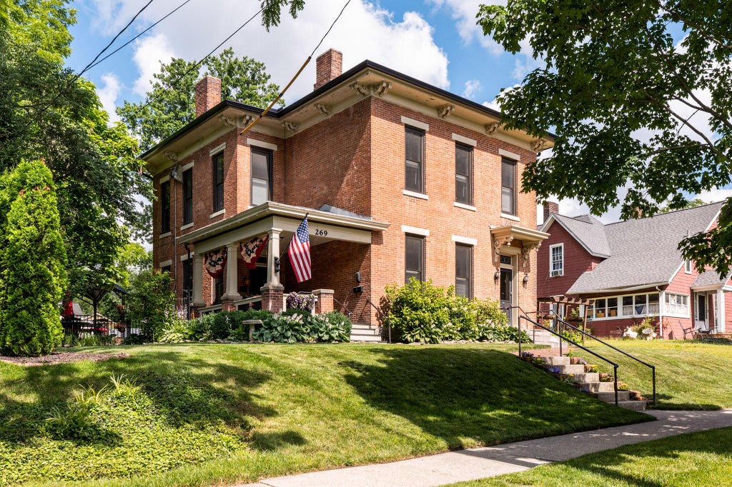 Photo of 269 N Sandusky Street, Delaware, OH 43015 (MLS # 226022686)