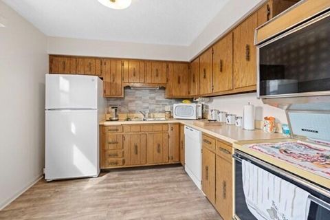 Tiny photo for 823 Red Oak Trail Trail, Mansfield, OH 44904 (MLS # 225039594)