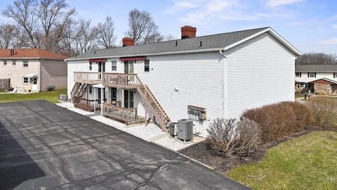 Tiny photo for 823 Red Oak Trail Trail, Mansfield, OH 44904 (MLS # 225039594)