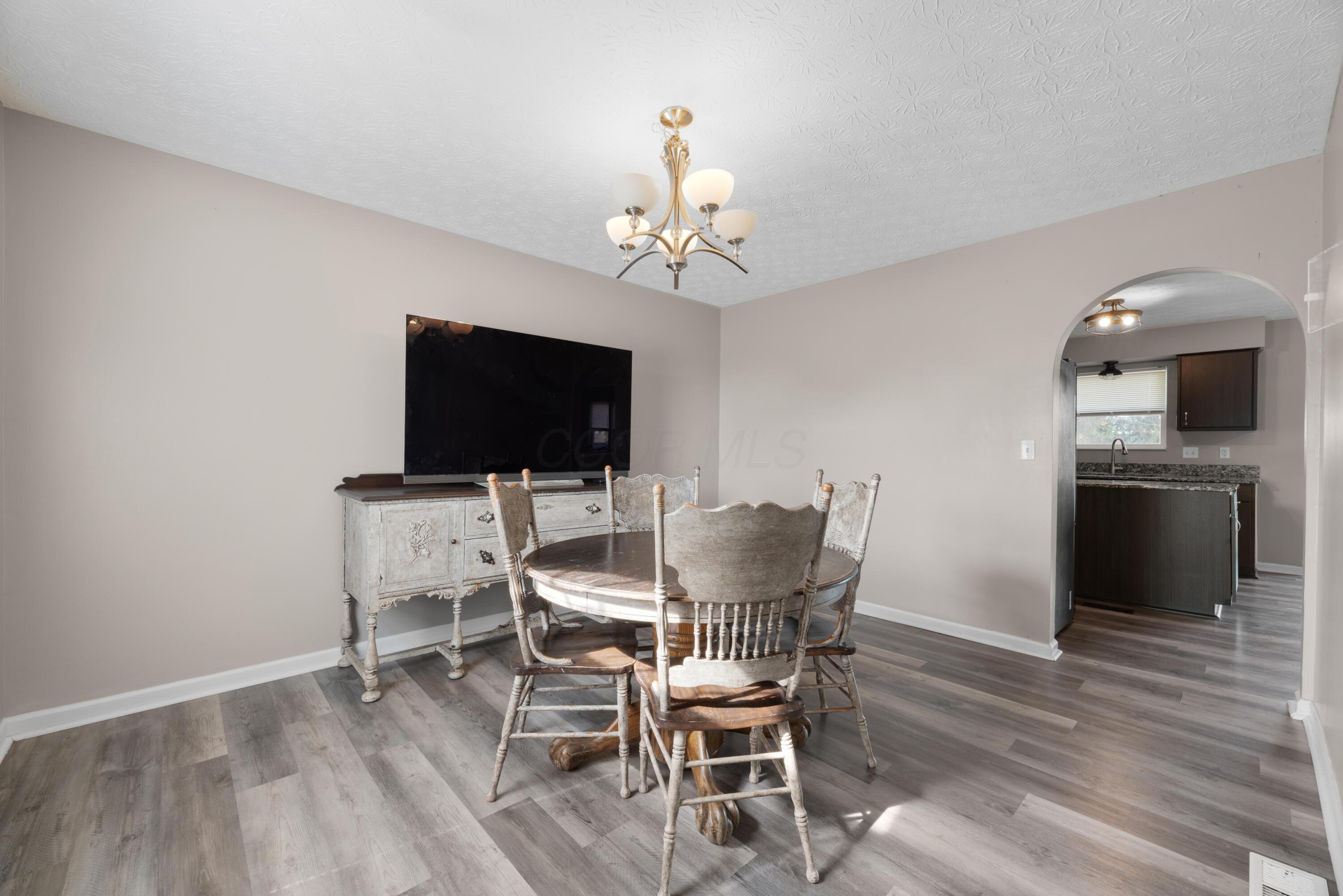 352 Evergreen Circle, Pickerington, Ohio image 12