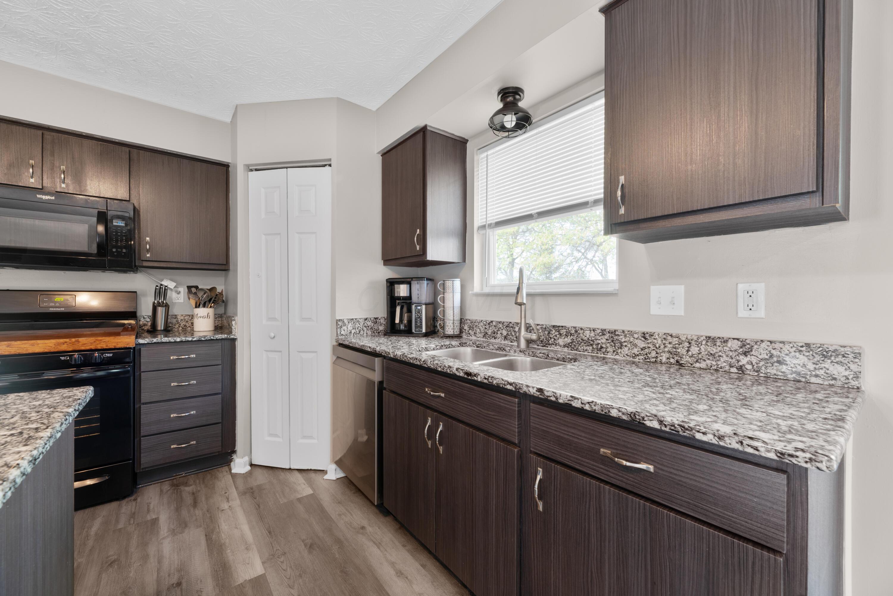 352 Evergreen Circle, Pickerington, Ohio image 17