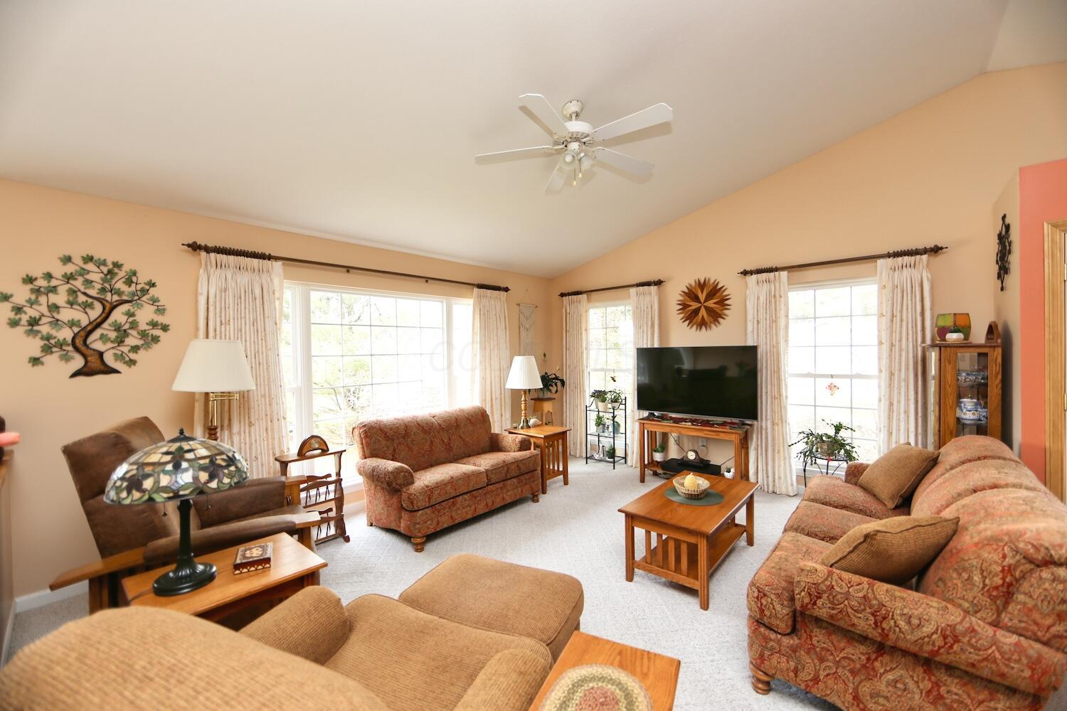 2568 Apple Valley Drive