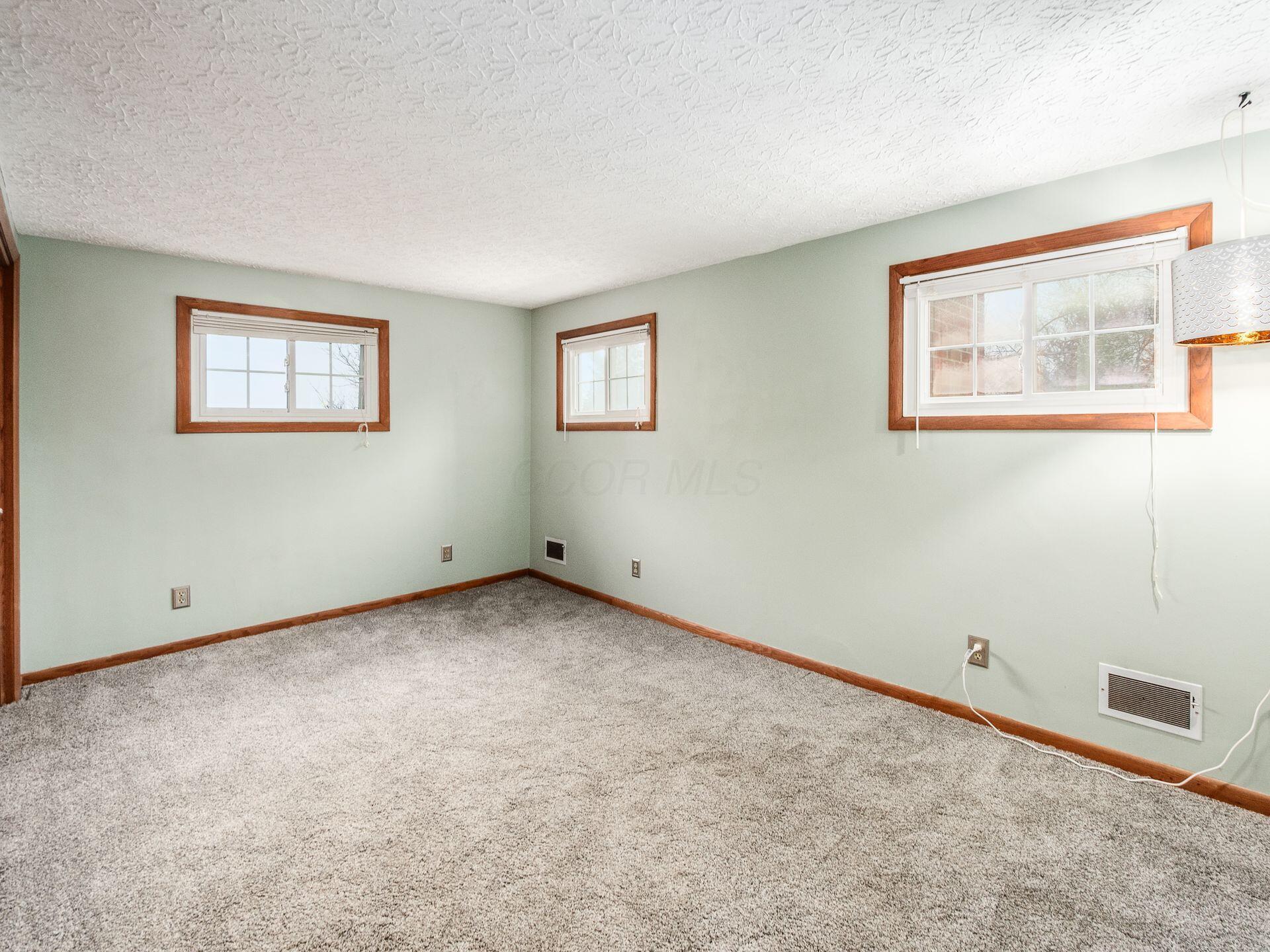 7711 Hayden Run Road, Hilliard, Ohio image 33