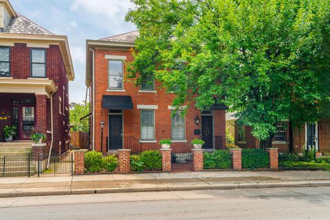 Photo of 243 E Whittier Street, Columbus, OH 43206 (MLS # 226004003)