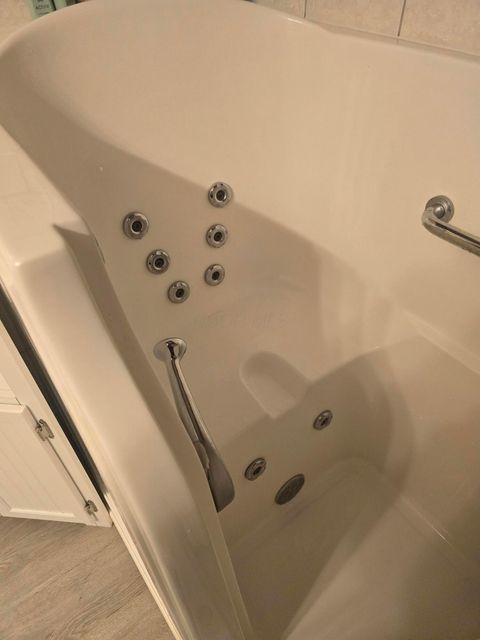 Tiny photo for 2648 Valleyview Drive, Columbus, OH 43204 (MLS # 226002899)