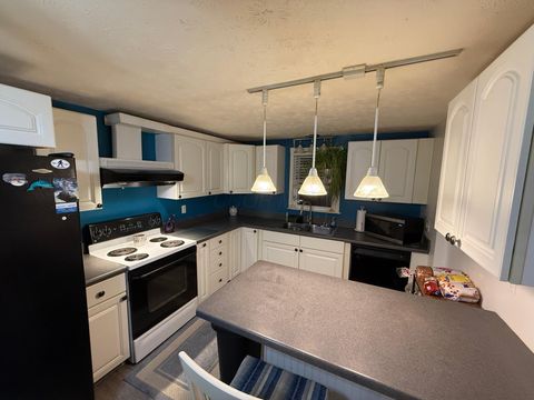 Tiny photo for 2648 Valleyview Drive, Columbus, OH 43204 (MLS # 226002899)