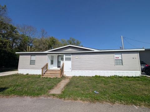 Photo of 1049 Harmon Avenue Avenue H-12 #H-12, Columbus, OH 43223 (MLS # 225039028)