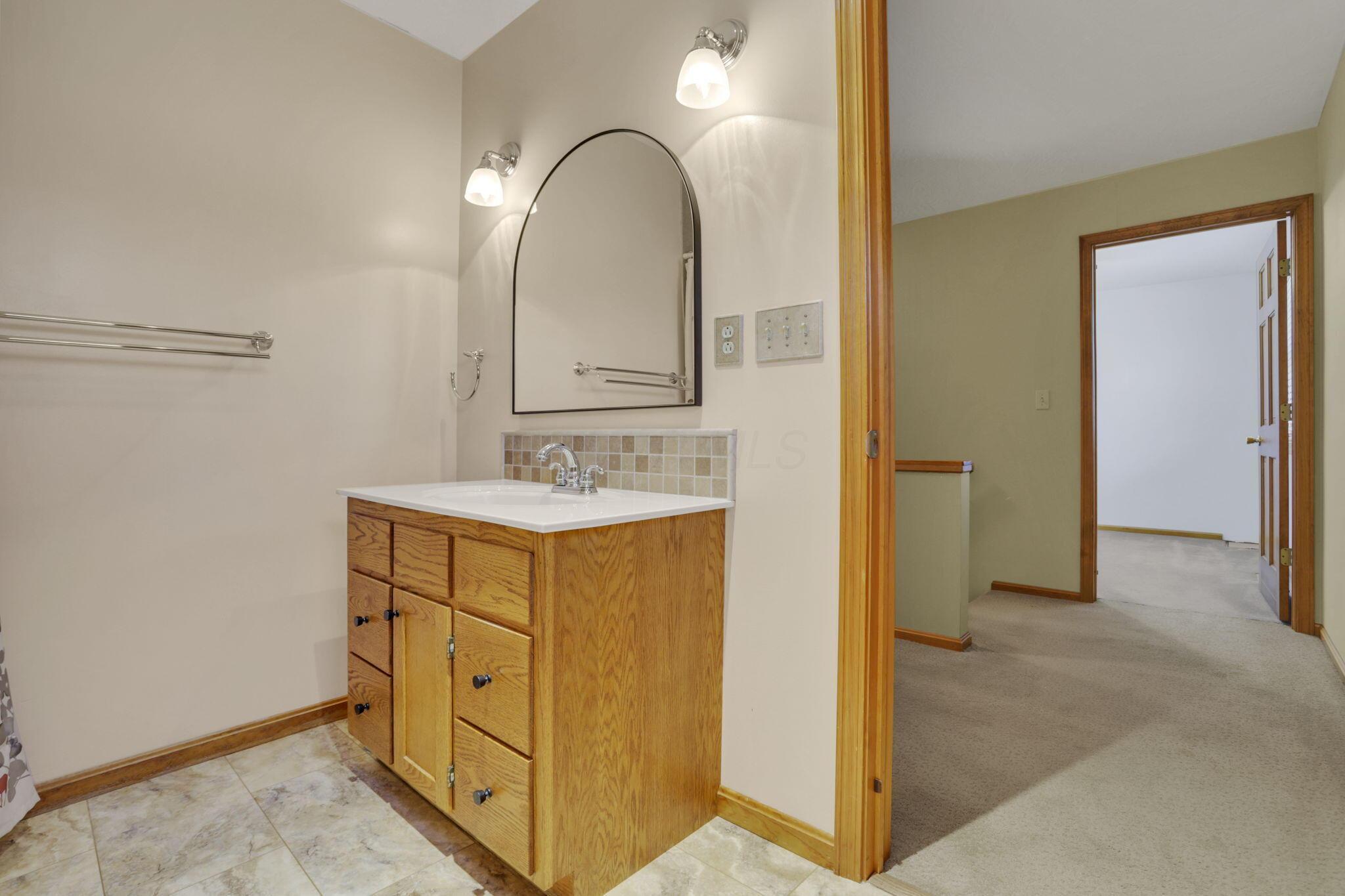 10800 Springwater Drive, Mount Vernon, Ohio image 28