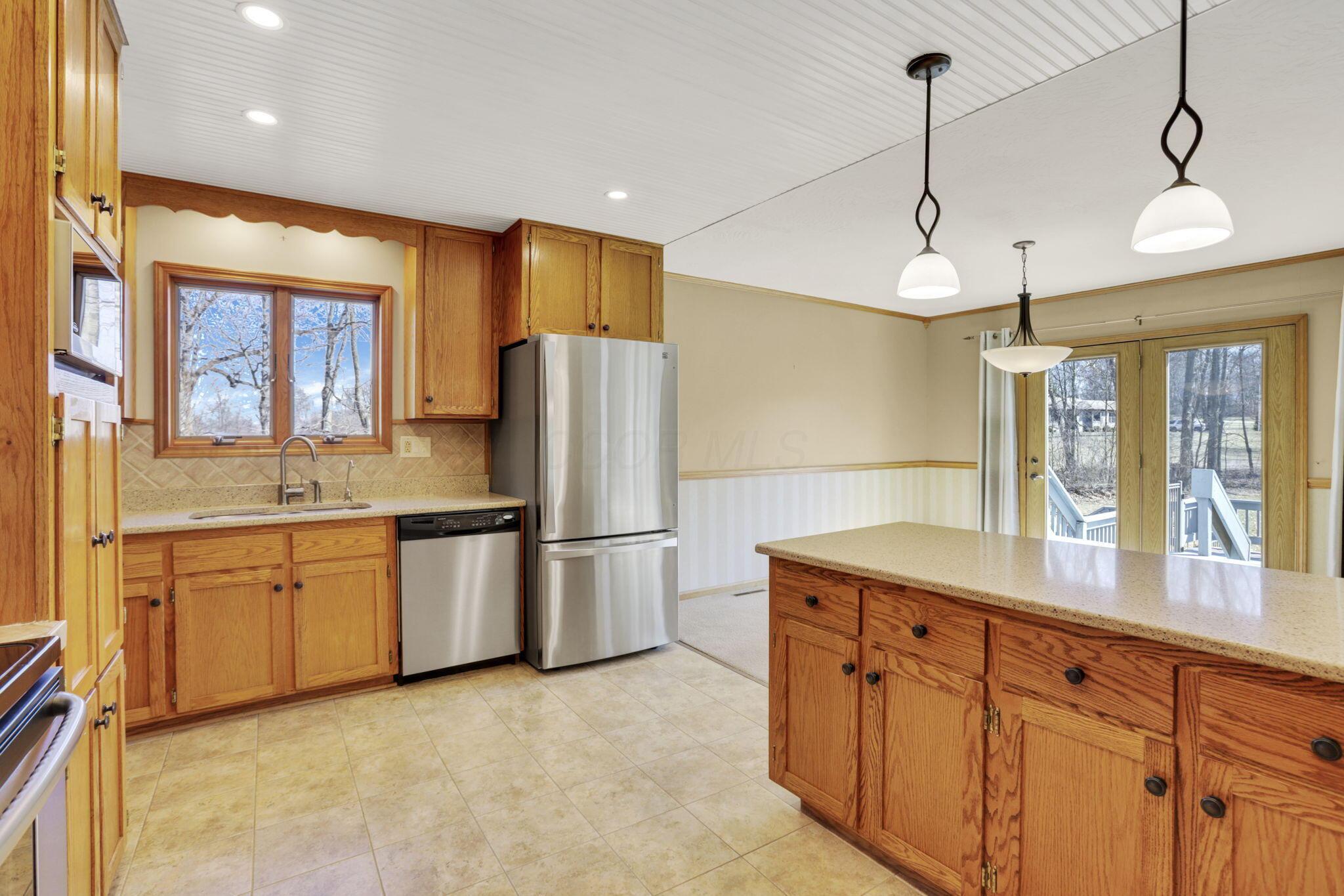 10800 Springwater Drive, Mount Vernon, Ohio image 18