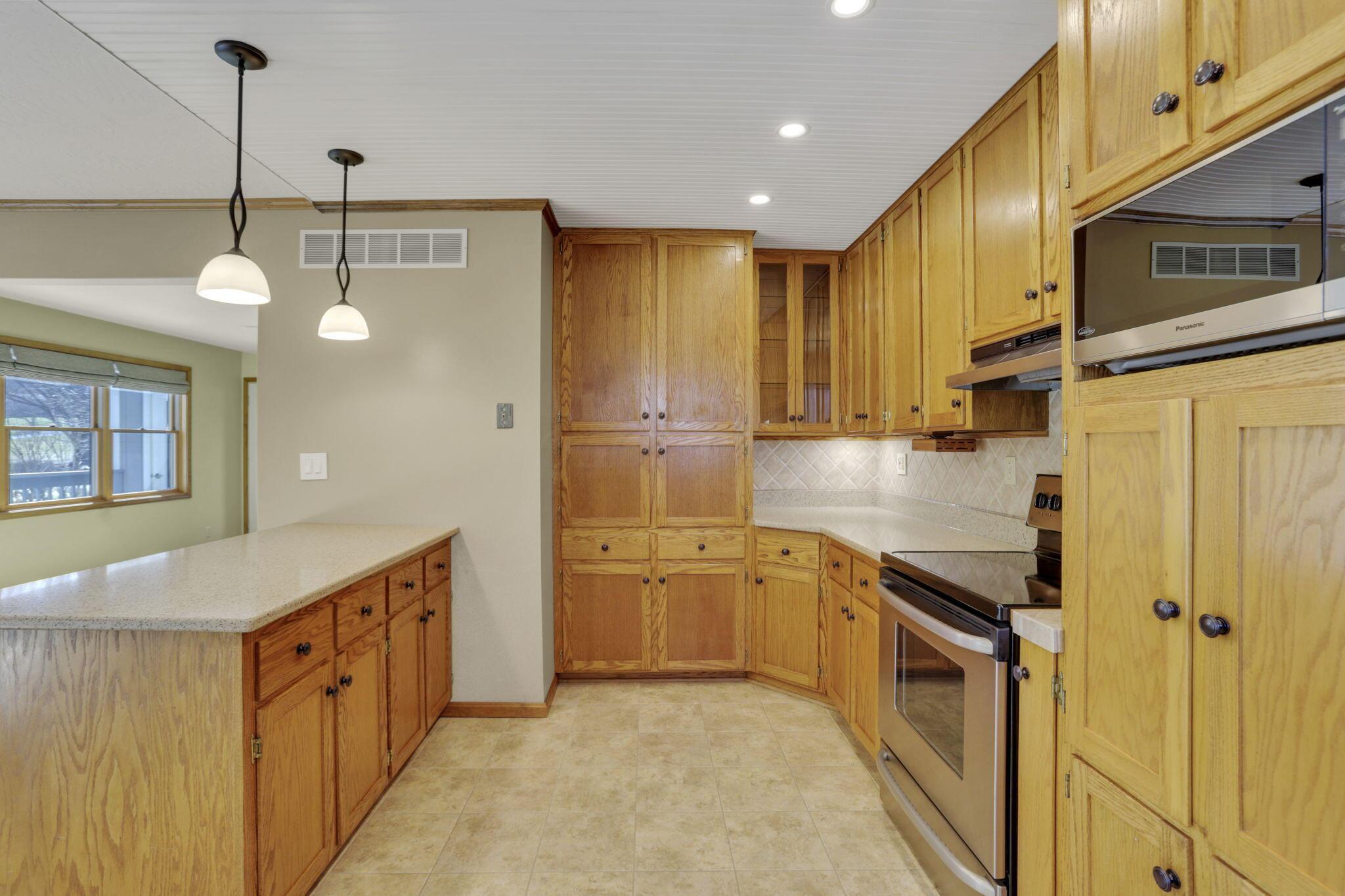 10800 Springwater Drive, Mount Vernon, Ohio image 19