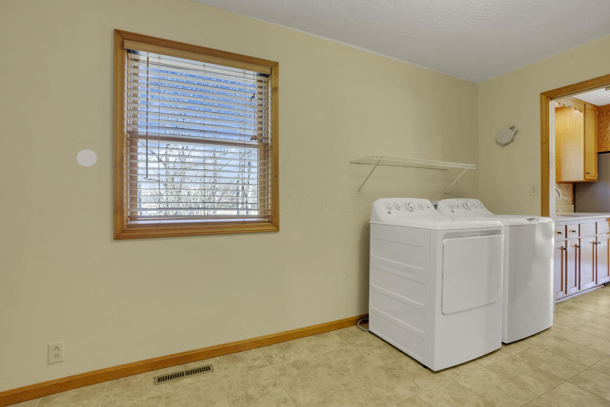 10800 Springwater Drive, Mount Vernon, Ohio image 22