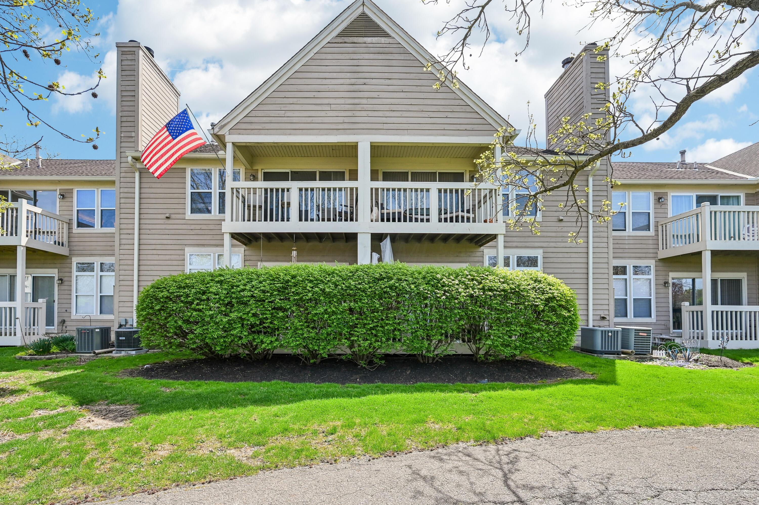 3572 Fishinger Mill Drive, Hilliard, Ohio image 3