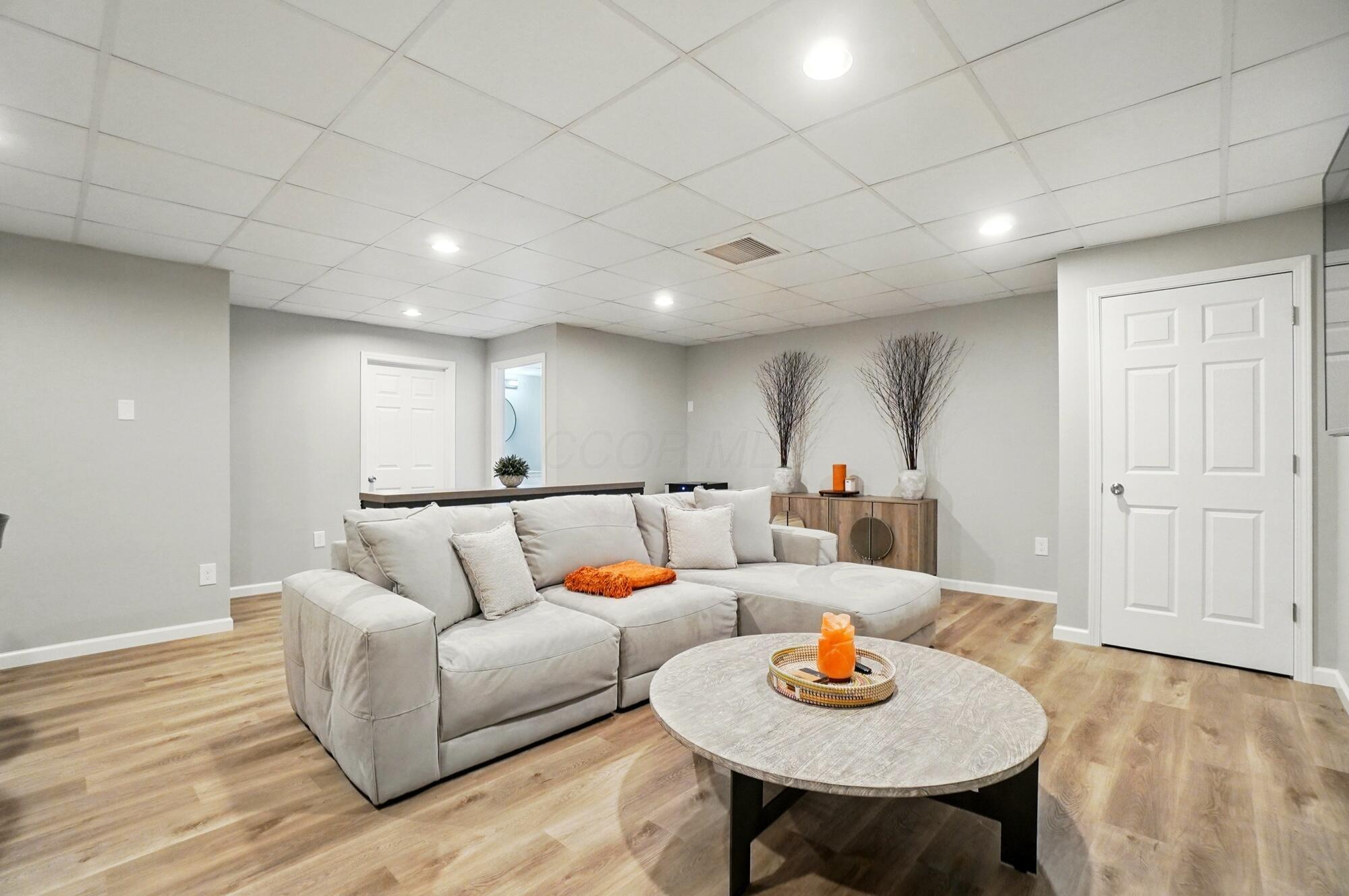 3996 Park Circle, Hilliard, Ohio image 36