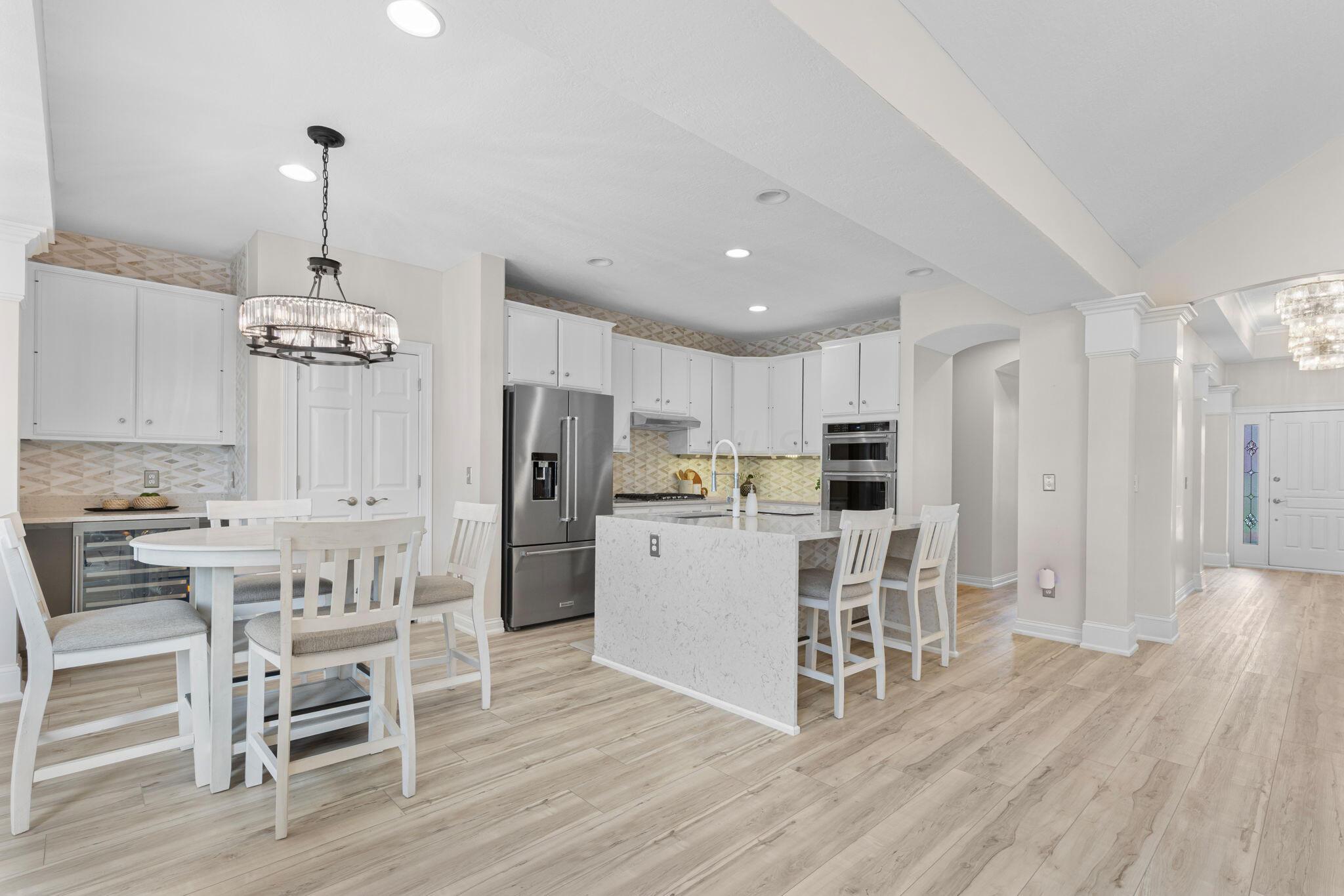 10200 Abbottshire Village Place, Powell, Ohio image 3