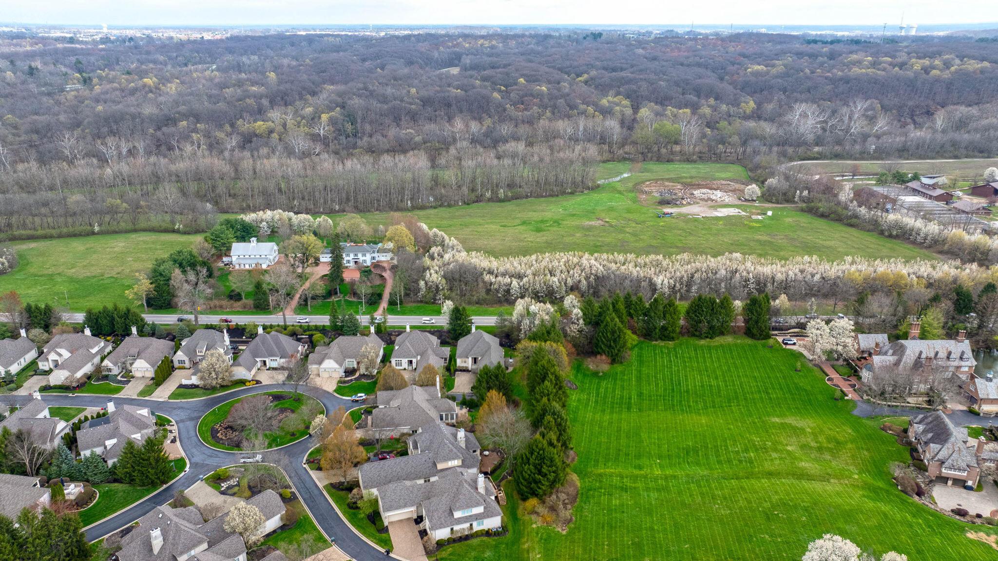 10200 Abbottshire Village Place, Powell, Ohio image 39
