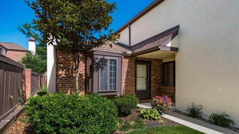 Tiny photo for 146 Saint Julien Street 28A #28A, Columbus, OH 43085 (MLS # 226024903)