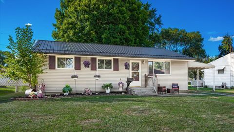 Photo of 178 Quaker Road, Heath, OH 43056 (MLS # 224028255)