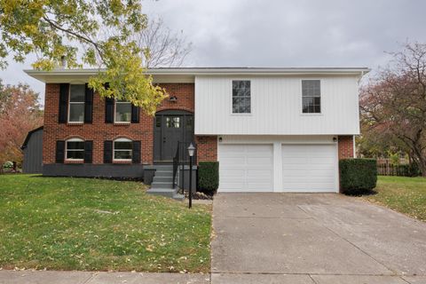 Photo of 3027 Kilcullen Drive, Columbus, OH 43221 (MLS # 225040417)